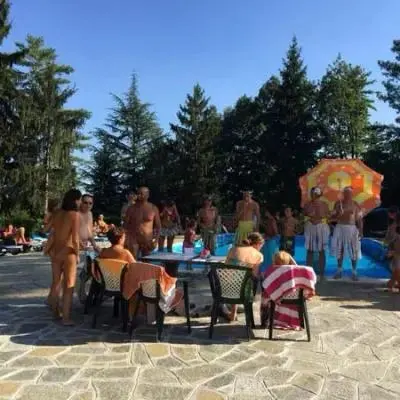Giochi in piscina